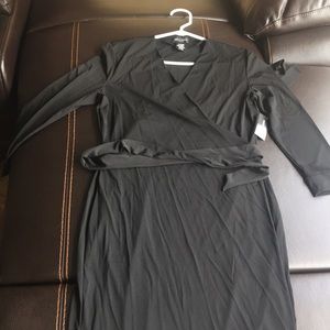 **BRAND NEW/NEVER WORN /TAG ATTACHED***
